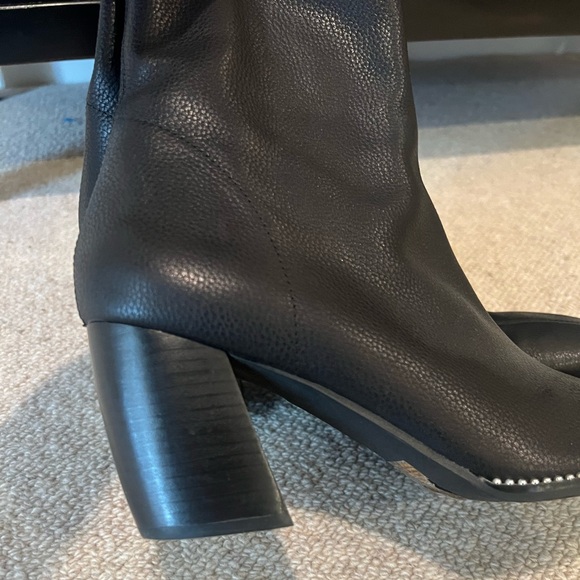 CAVERLY Black Leather Jamie Stud Trim Boots Size 40/US 9 - Picture 5 of 9